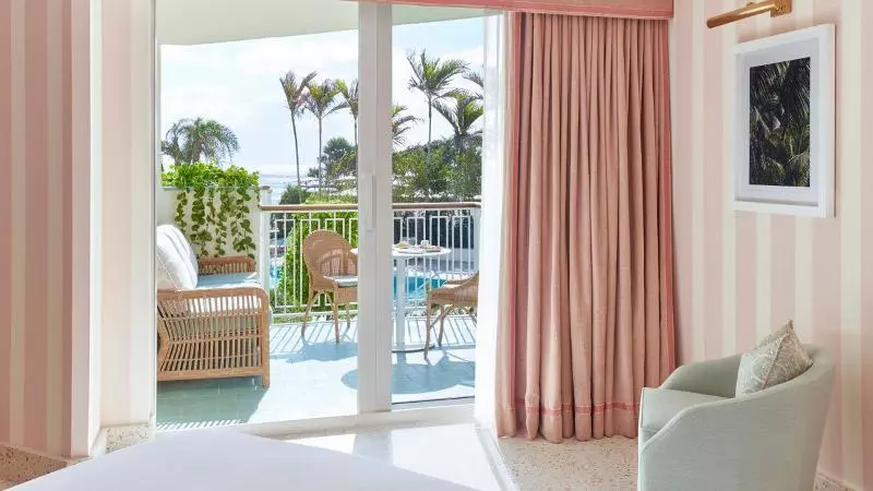 キャビン, Four Seasons Resort Palm Beach