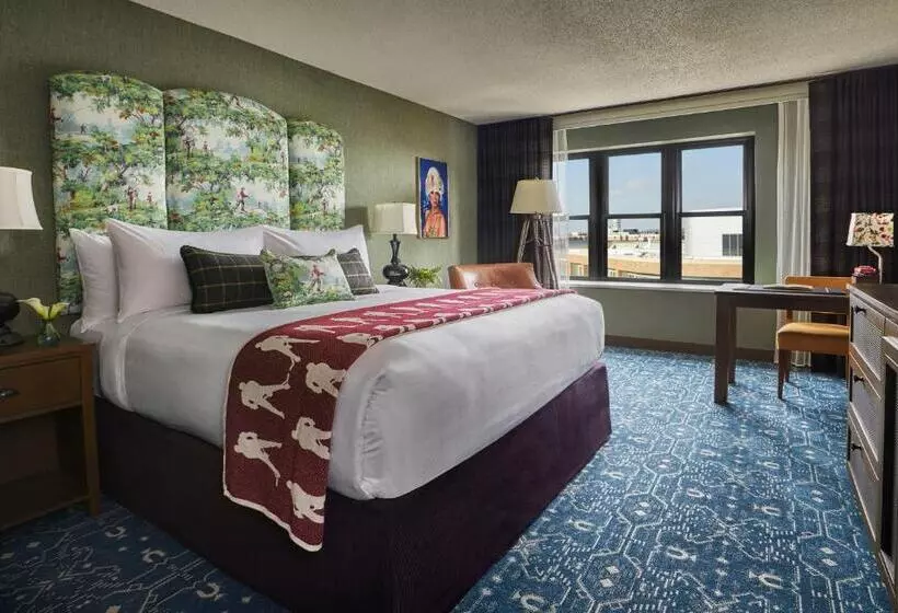 Deluxe-huone King-vuode, Graduate By Hilton Minneapolis