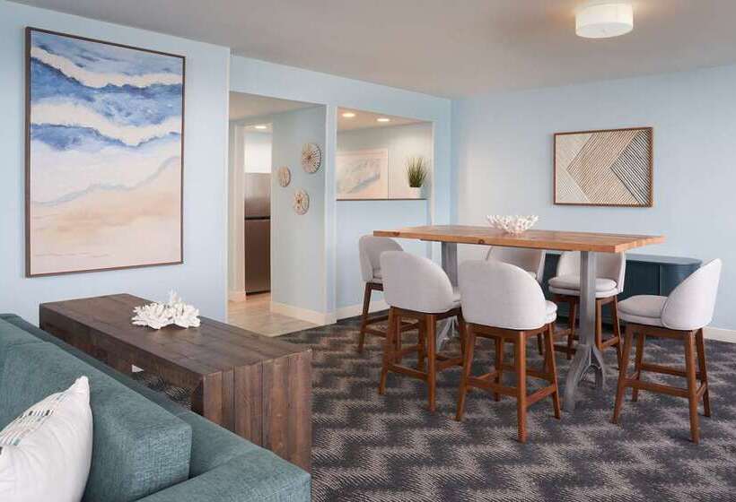 جناح, Hilton Oakland Airport