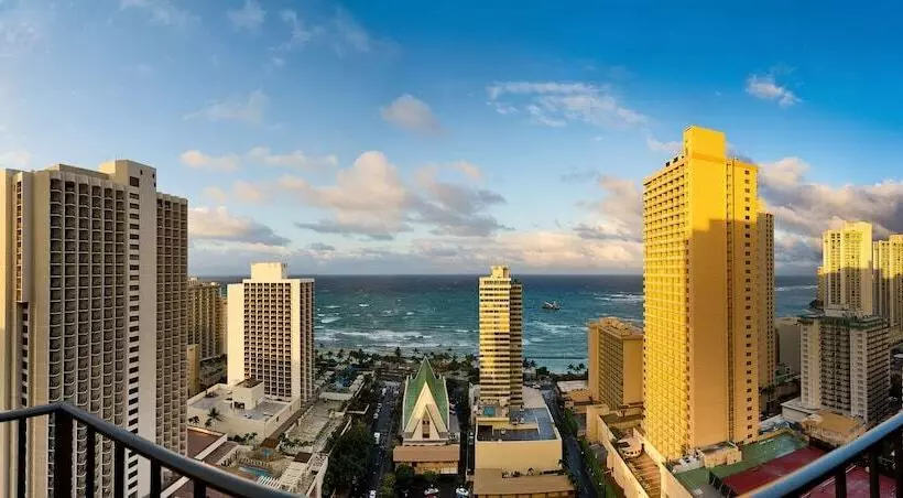 اتاق لوکس با چشمانداز دریا, Hilton Waikiki Beach Resort & Spa