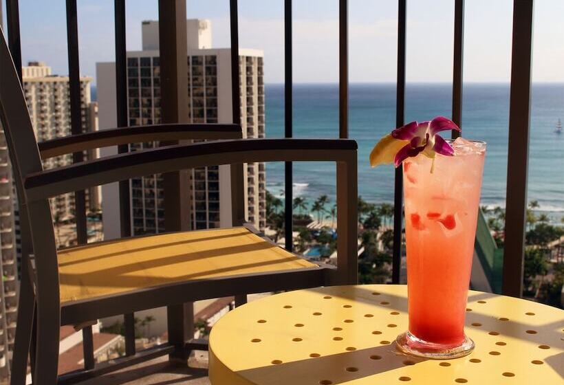 חדר דלוקס נוף לים, Hilton Waikiki Beach Resort & Spa