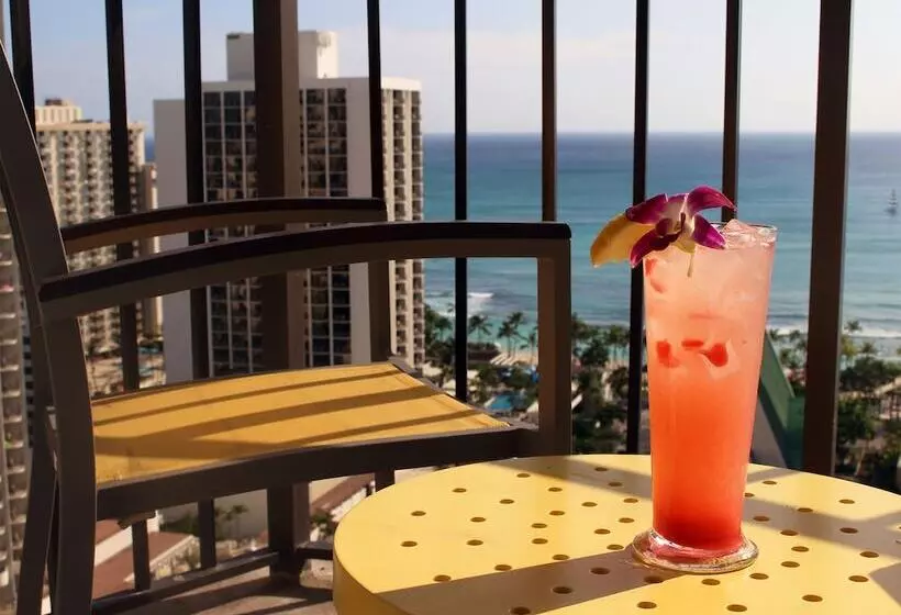 سوییت, Hilton Waikiki Beach Resort & Spa