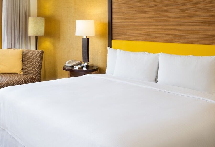 חדר סטנדרט, מיטה זוגית, מותאם לאדם עם מוגבלויות, Hilton Waikiki Beach Resort & Spa