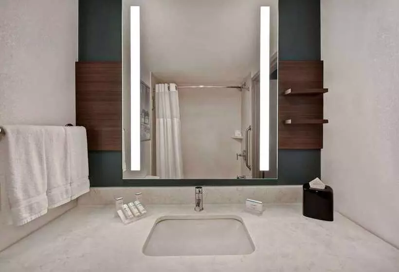اتاق استاندارد با 2 تخت دوبل, Hilton Waikiki Beach Resort & Spa