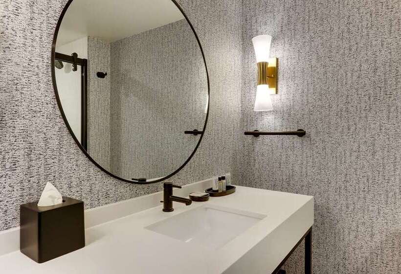 Номер Премиум, Hilton Waikiki Beach Resort & Spa