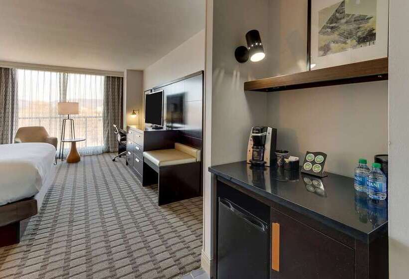 חדר פרמיום, Hilton Waikiki Beach Resort & Spa