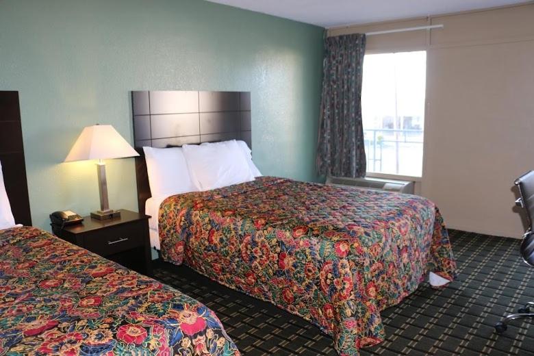 스탠다드 룸 더블 침대 2개, Kings Inn Civic Center/uab