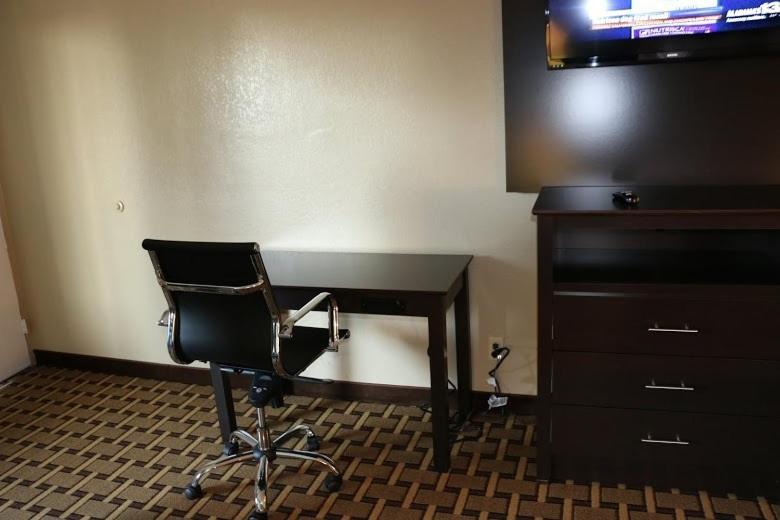 스탠다드 룸 더블 침대 2개, Kings Inn Civic Center/uab