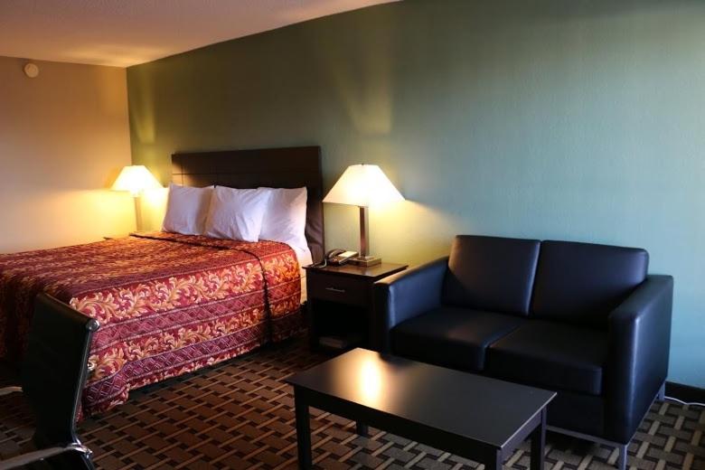 스탠다드 룸 킹사이즈 침대, Kings Inn Civic Center/uab