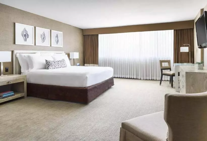 اتاق سوپریور با تخت بزرگ, Luxe Sunset Boulevard