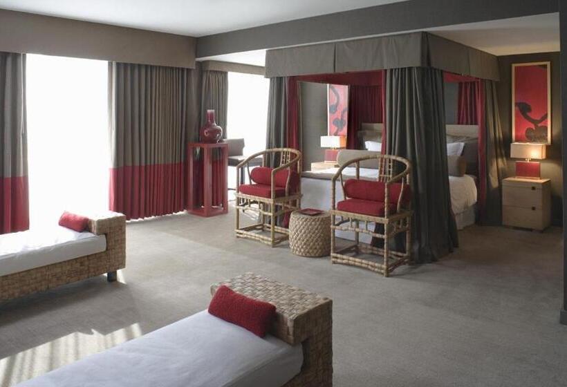 جناح ذو إطلالة, Luxe Sunset Boulevard