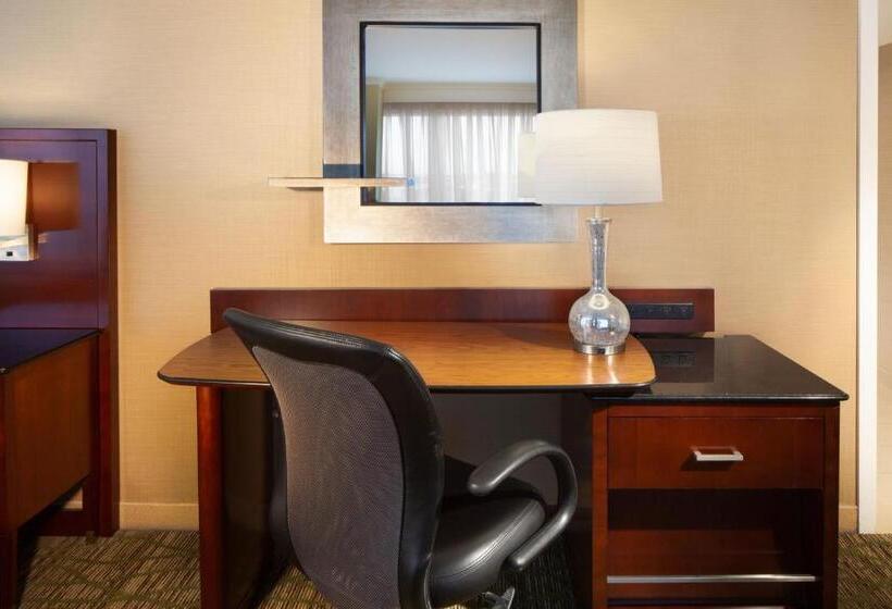 带大床的标准间, Marriott Memphis East