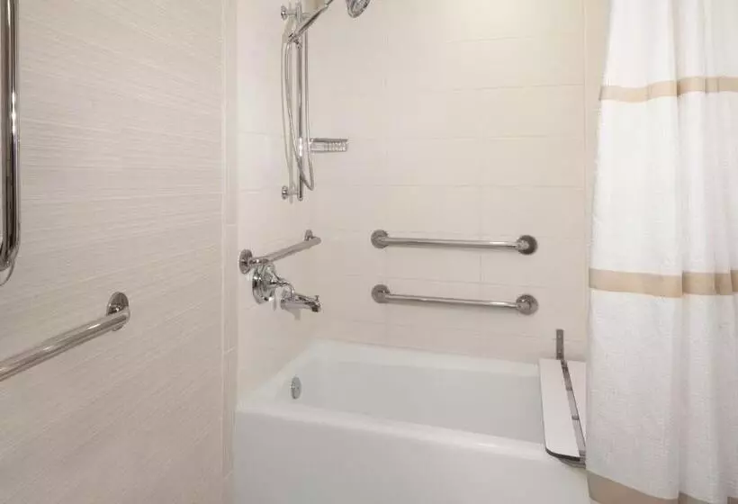 ２ダブルベッドのスタンダードルーム, Marriott Memphis East