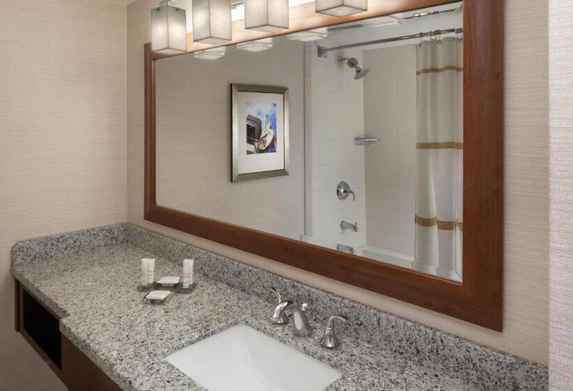 带2个双人床的标准工作室, Marriott Memphis East