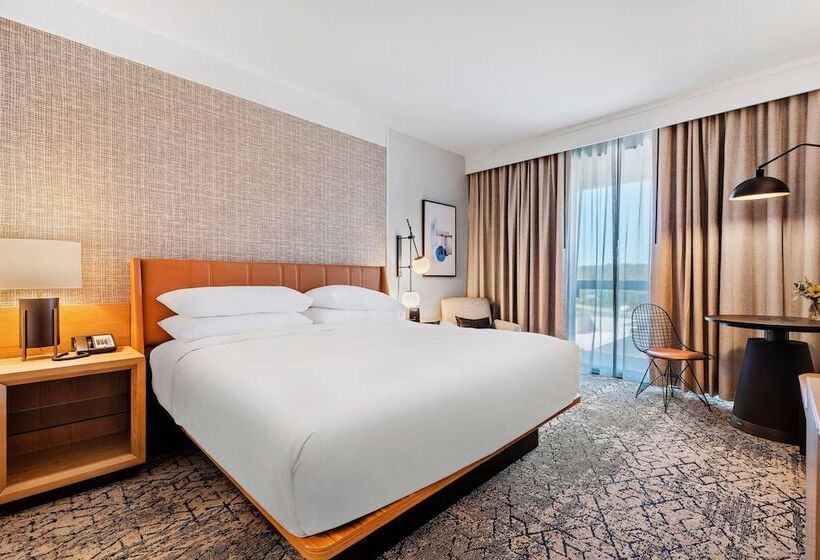 غرفة كلوب, Sheraton Chapel Hill