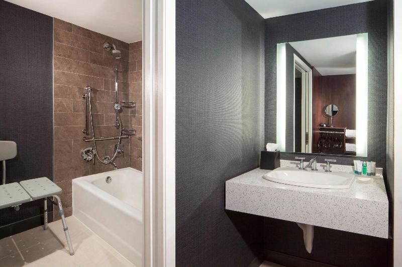 חדר סטנדרט עם מיטת קינג, The Westin Princeton At Forrestal Village