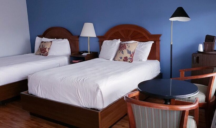 Номер Стандарт 2 Двуспальные Кровати, Pilgrim Sands  On Long Beach