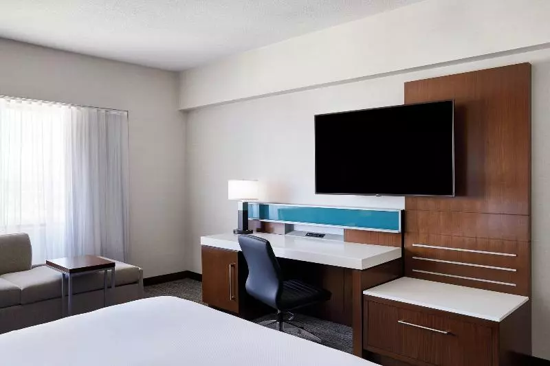 キングサイズベッドのスタンダードルーム, Delta Hotels By Marriott Phoenix Mesa