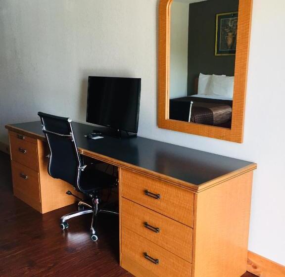 اتاق استاندارد با تخت بزرگ, Bear Mount Inn & Suites