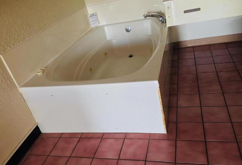 اتاق استاندارد با 2 تخت دوبل, Bear Mount Inn & Suites