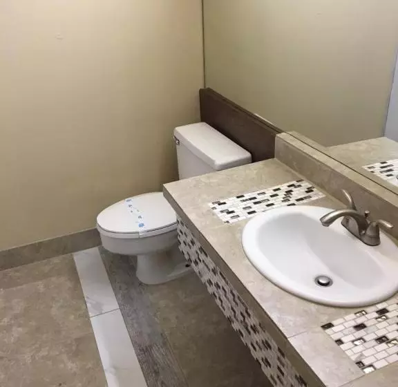 اتاق لوکس با تخت بزرگ, Days Inn By Wyndham Bend