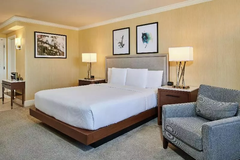 سوئیت با تخت بزرگ, Doubletree By Hilton Hotel Salt Lake City Airport