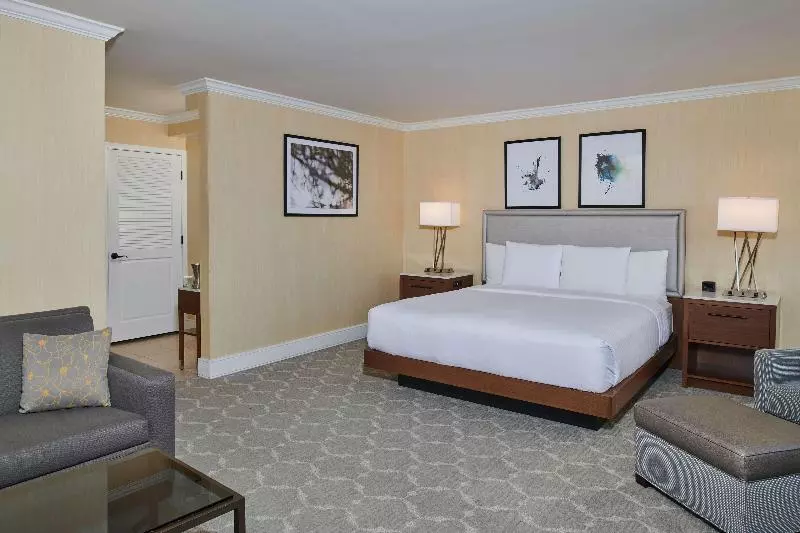 اتاق لوکس با تخت بزرگ, Doubletree By Hilton Hotel Salt Lake City Airport