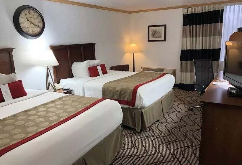 ２ダブルベッドのスタンダードルーム, Ramada By Wyndham Birmingham Airport