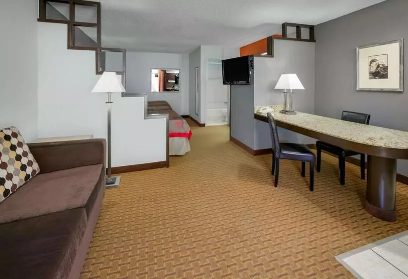 スイート, Ramada By Wyndham El Paso