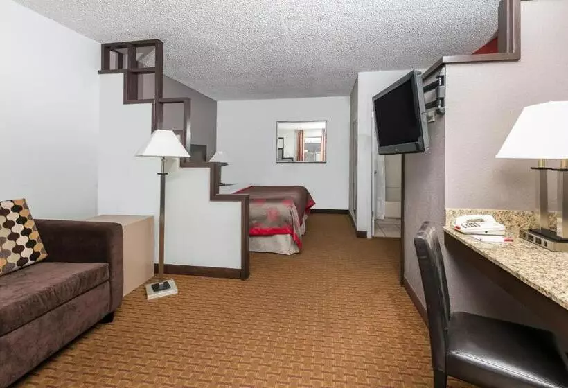 キングサイズベッドのスイートルーム, Ramada By Wyndham El Paso