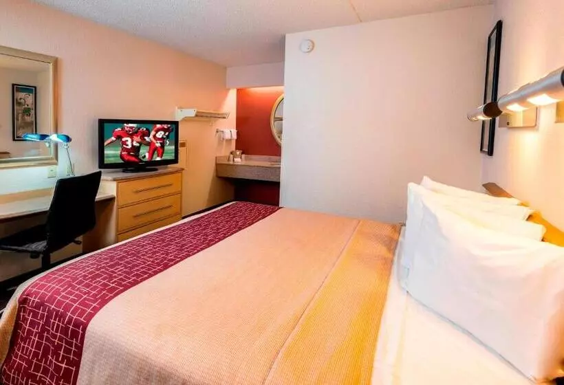 キングサイズベッドのスタンダードルーム, Red Roof Inn Buffalo   Hamburg/ I 90