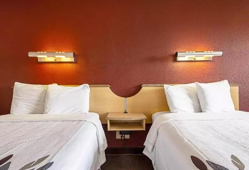 ２ダブルベッドのスタンダードルーム, Red Roof Inn Greensboro Airport