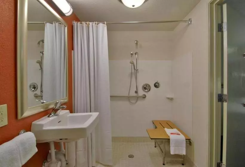 障害者適応デラックスルーム, Red Roof Inn Greensboro Airport
