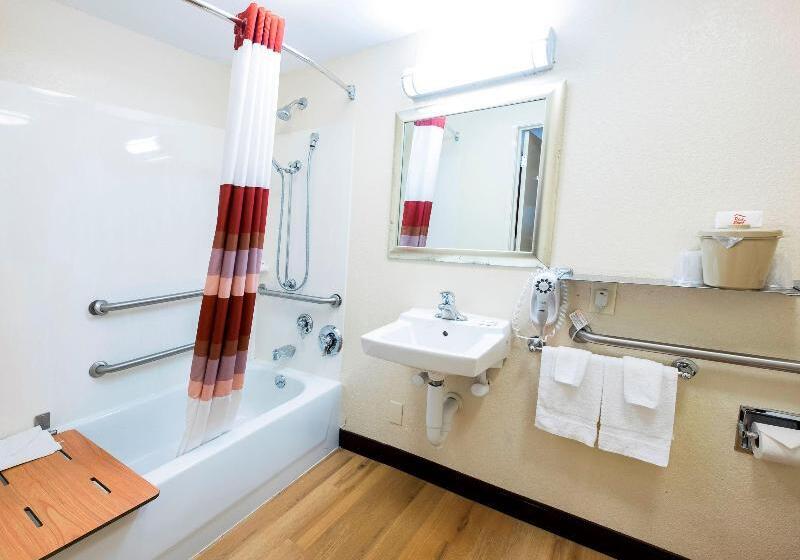 Номер Superior Кровать Кинг, Red Roof Inn Utica