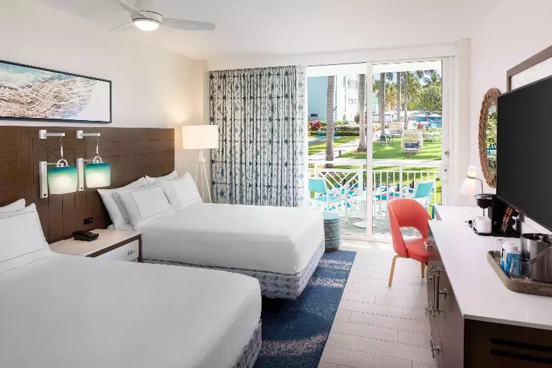 スタンダードルーム, The Reach Key West, Curio Collection By Hilton
