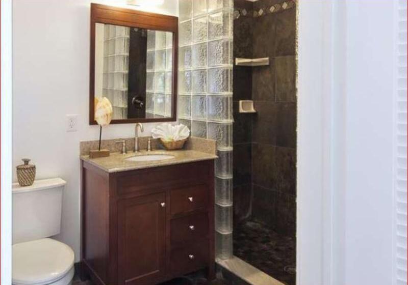 غرفة قياسية ذات إطلالة, The Reach Key West, Curio Collection By Hilton