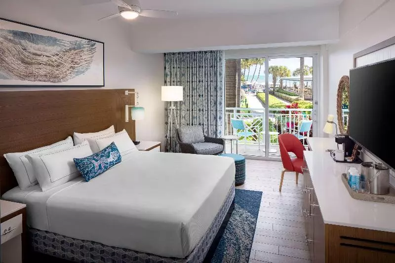スタンダードルーム, The Reach Key West, Curio Collection By Hilton