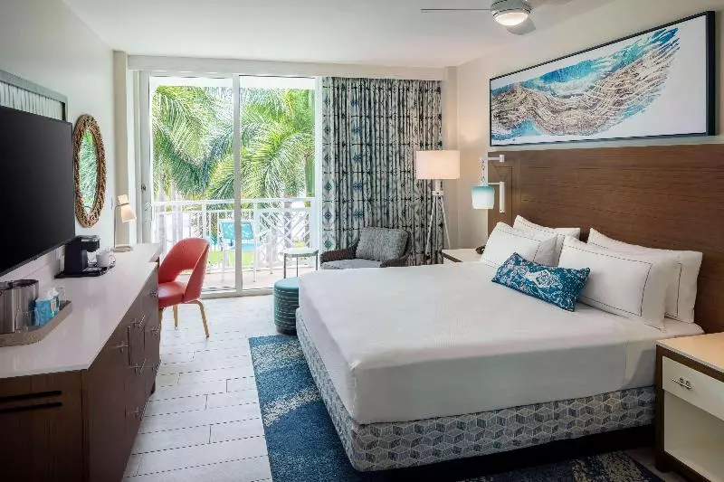 スタンダードルーム, The Reach Key West, Curio Collection By Hilton