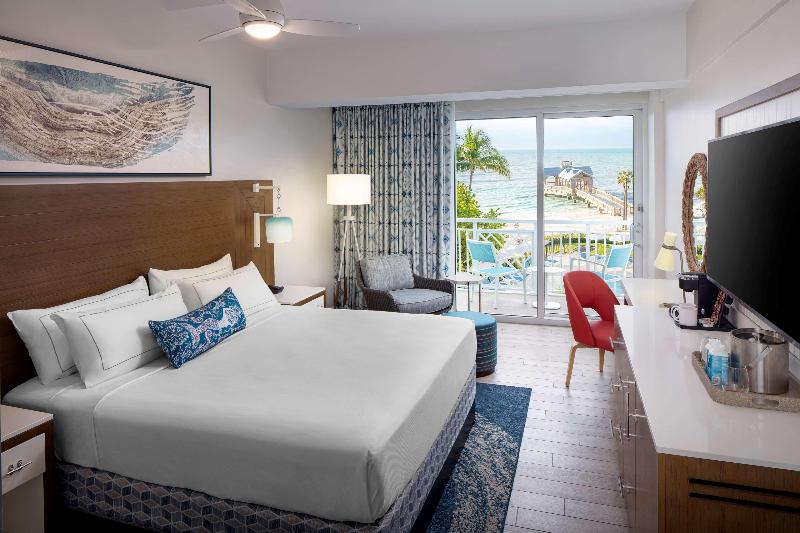 غرفة قياسية ذات إطلالة, The Reach Key West, Curio Collection By Hilton