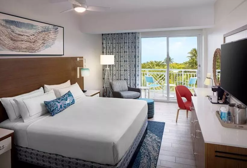ダブルベッドのスタンダードスタジオ, The Reach Key West, Curio Collection By Hilton