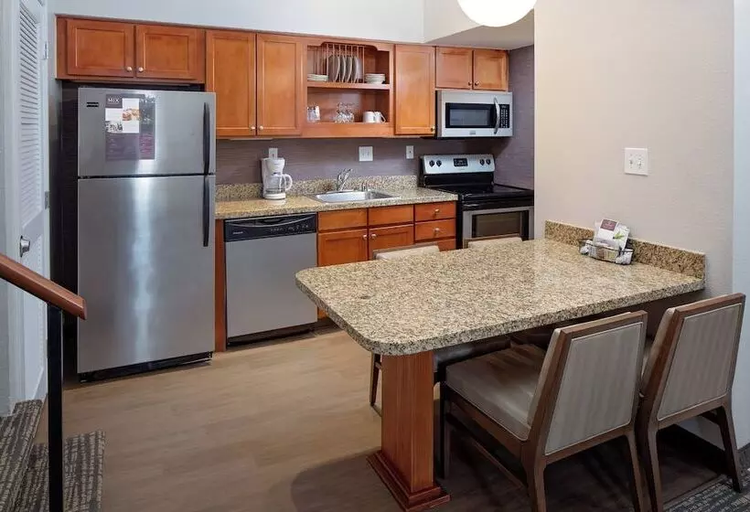 スタンダードスタジオ, Residence Inn Lexington North