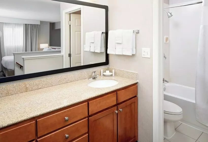 スタンダードスタジオ, Residence Inn Lexington North