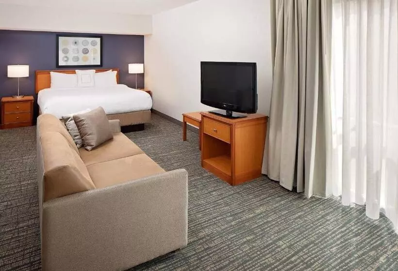 スタンダードスタジオ, Residence Inn Lexington North