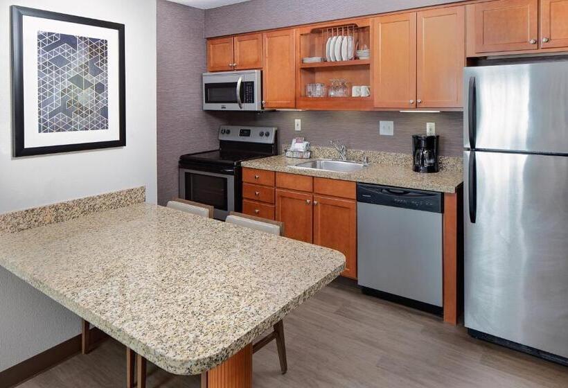 带大床的标准工作室, Residence Inn Lexington North