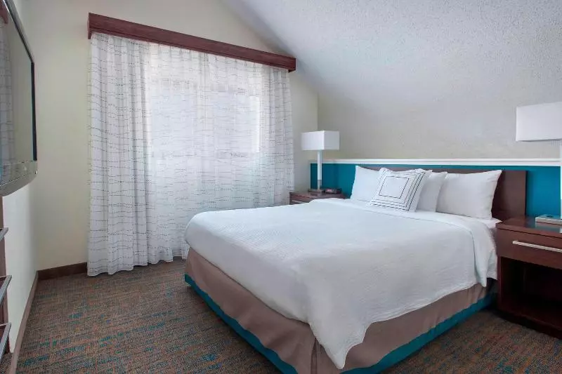 キングサイドベッドのスタンダードワンルーム, Residence Inn Philadelphia Valley Forge