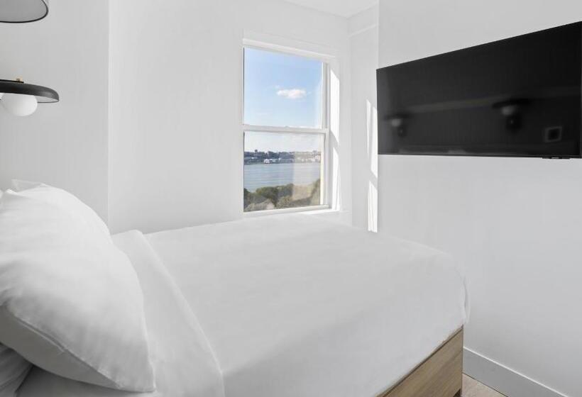 اتاق استاندارد یک نفره با چشمانداز رودخانه, Riverside Tower Hotel