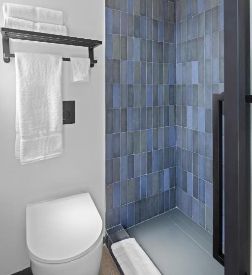 اتاق استاندارد با چشمانداز رودخانه, Riverside Tower Hotel