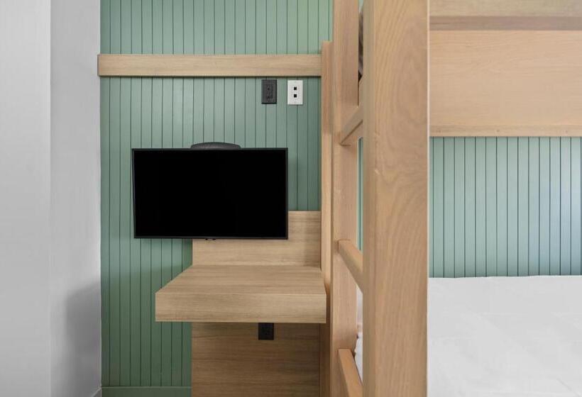 اتاق استاندارد با چشمانداز رودخانه, Riverside Tower Hotel