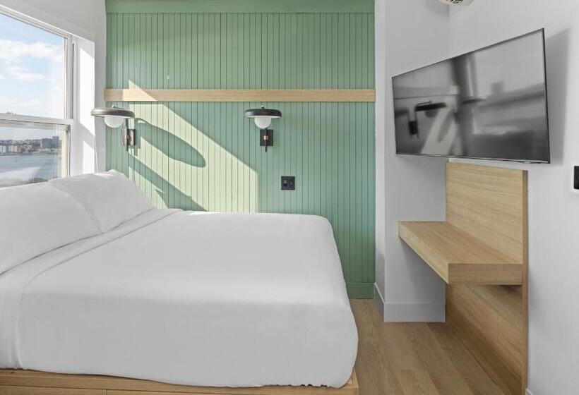 اتاق استاندارد با چشمانداز رودخانه, Riverside Tower Hotel