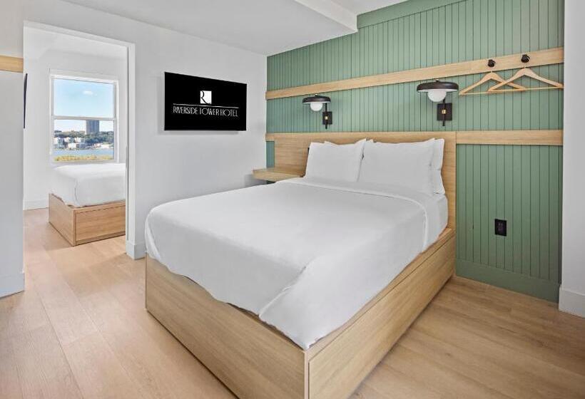 سوئیت برای معلولان, Riverside Tower Hotel